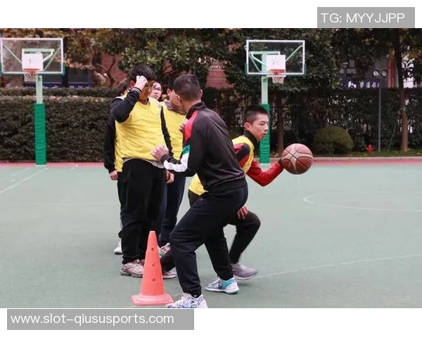 篮球编排的艺术与技巧探索如何提升团队协作与比赛表现