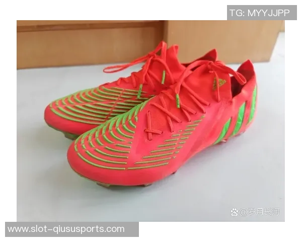 解决足球鞋挤脚问题的有效方法与技巧分享